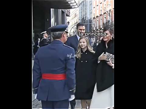 Sofía se entera de que Leonor es la primera y el Rey no necesita dar más explicaciones.