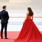 Le Moment Inoubliable du Tapis Rouge : Dégage de l’Élégance avec un Nouvel Amour